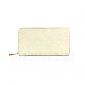 Louis Vuitton-ის ტყავის საფულე 3351